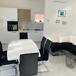 Davorka Apartament *