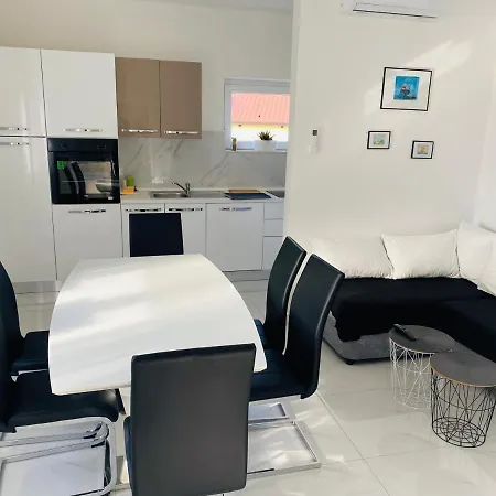 Davorka Appartement *